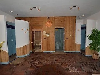 安娜健身公寓酒店 罗维尼